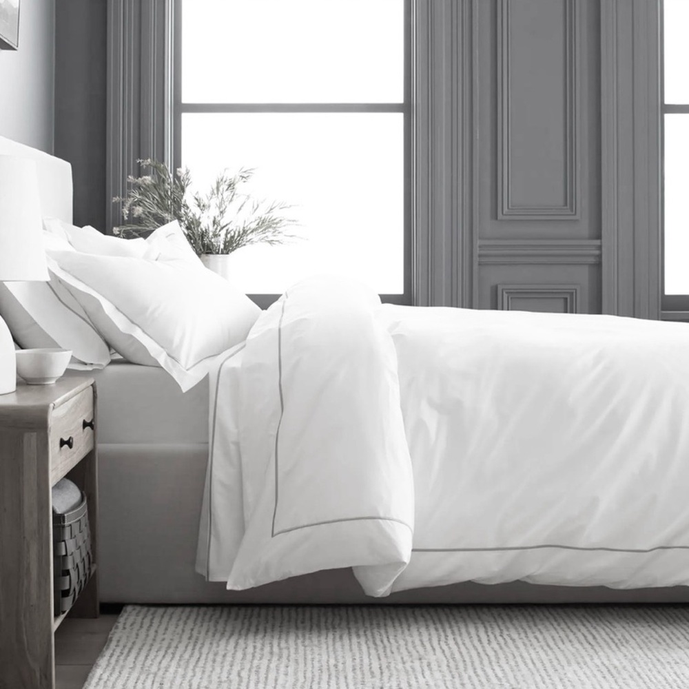 Quince Classic Organic Percale Embroidered King Duvet Cover Set White/Light Grey